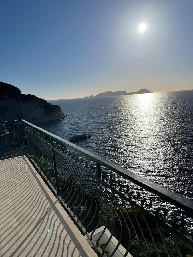 Apartamento Magi - Il Tramonto Su Palmarola Ponza Exterior foto